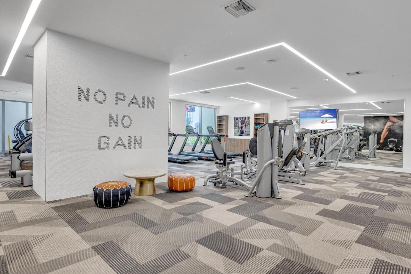 Modern Unit In The Heart Of Downtown Miami With Free Parkingアパートメント エクステリア 写真