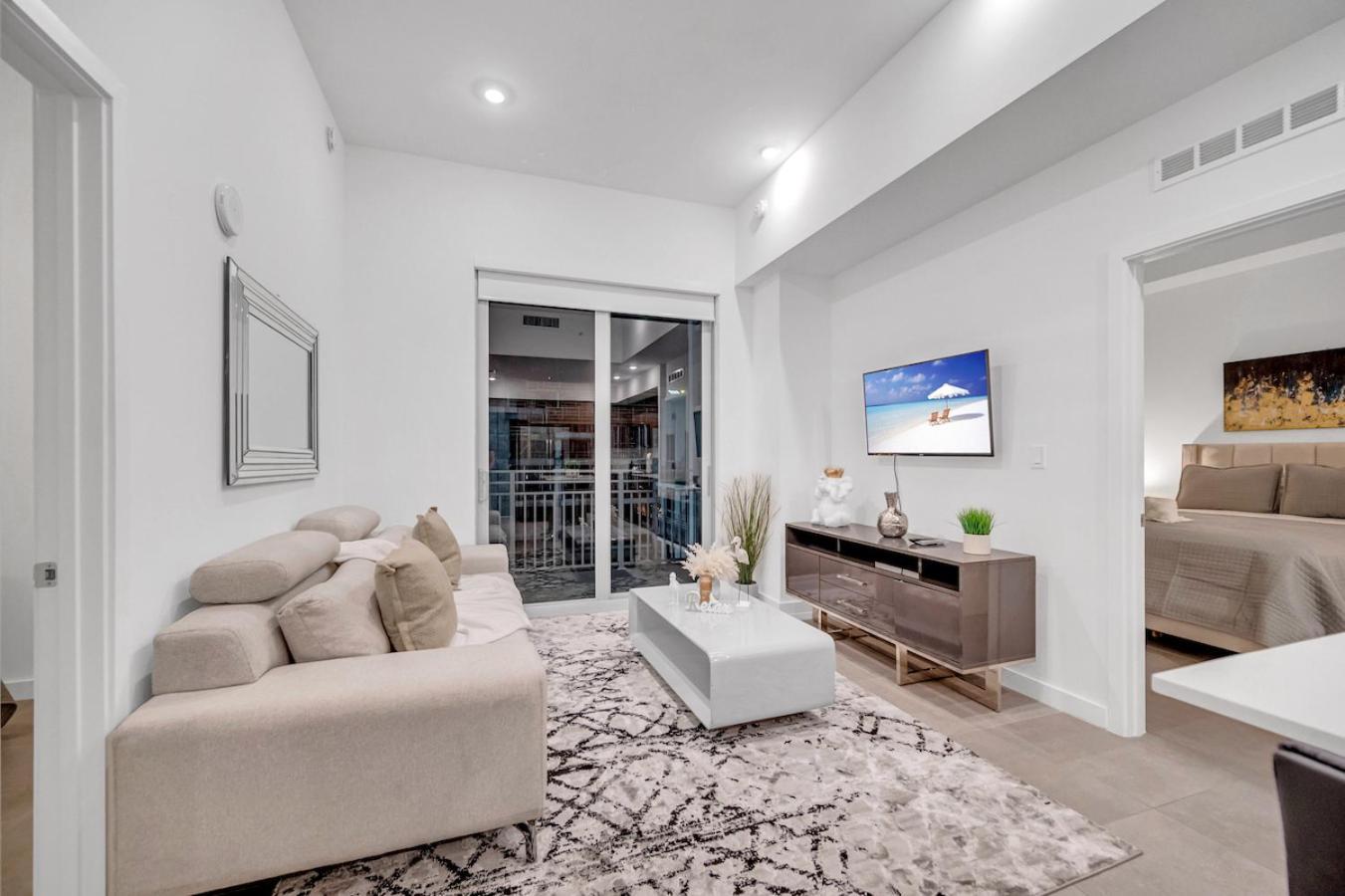 Modern Unit In The Heart Of Downtown Miami With Free Parkingアパートメント エクステリア 写真