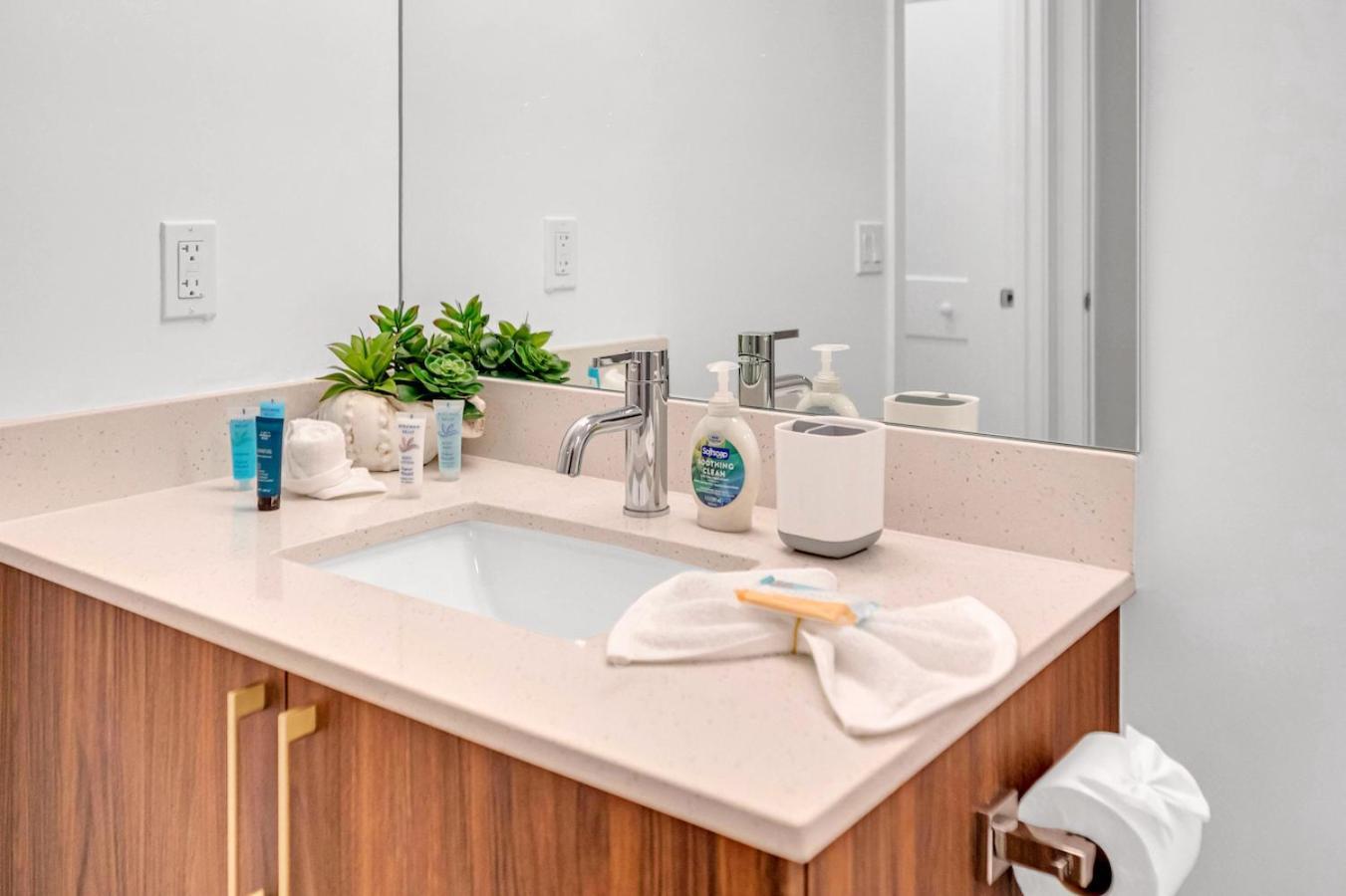Modern Unit In The Heart Of Downtown Miami With Free Parkingアパートメント エクステリア 写真