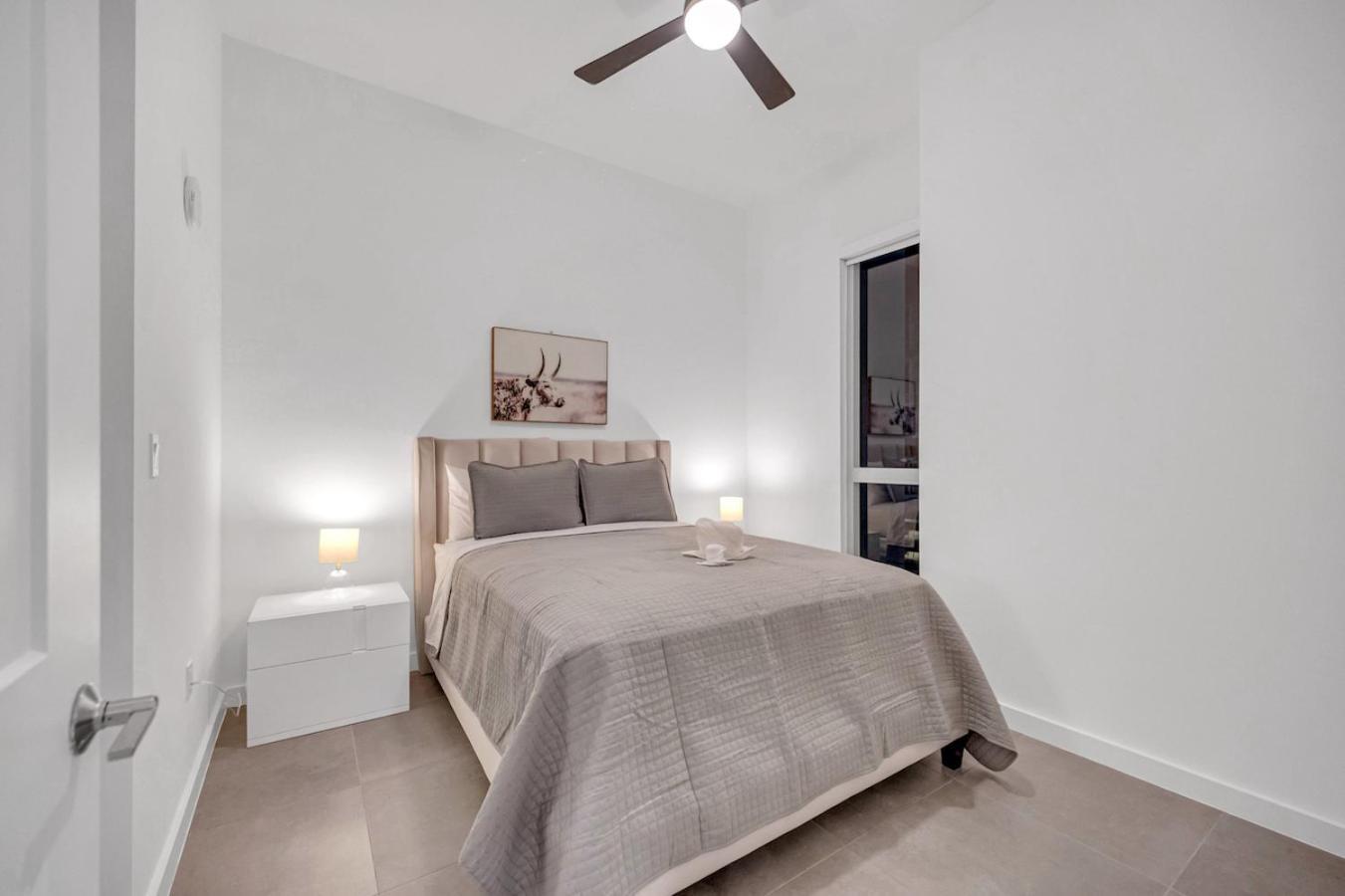 Modern Unit In The Heart Of Downtown Miami With Free Parkingアパートメント エクステリア 写真